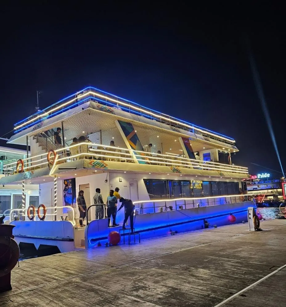 Gold Dinner Cruise